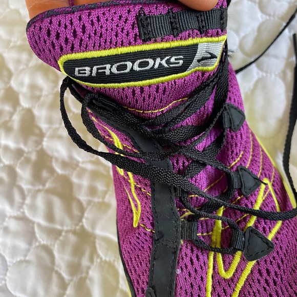 Brooks Green Silence Running Shoes Women's Size 11 - Picture 6 of 10